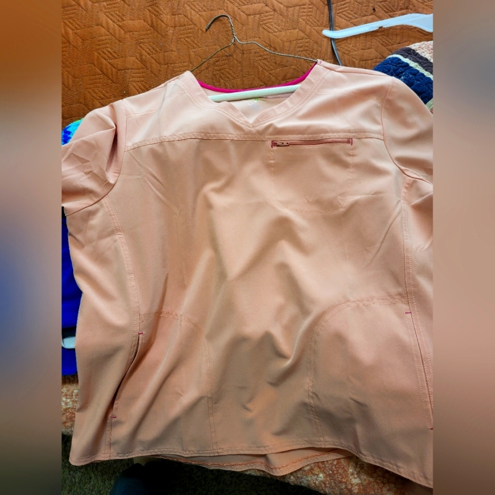 Peach V-Neck Scrub Top EUC